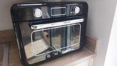 Smeg 10-in-1 Countertop Oven review: big, versatile and retro – but not entirely necessary
