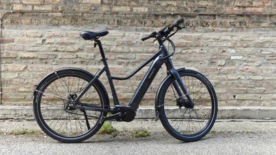 I didn’t think my daily commute could get easier, then I rode the Priority Current Plus