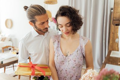 8 Emotional Triggers Hiding In Everyday Compliments