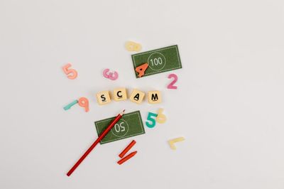 7 Financial Red Flags That Scream “SCAM ALERT!”