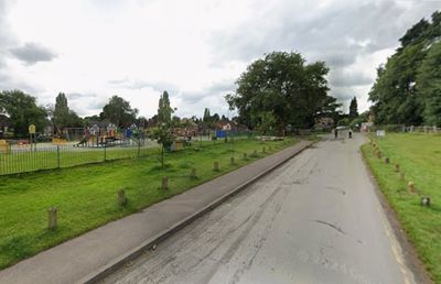 Horror as ‘gang of girls’ attack elderly woman in park & leave her ‘on floor with a bleeding head’