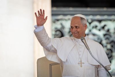 Pope commits to weeding out church sexual abuse, praises role of press in democracy
