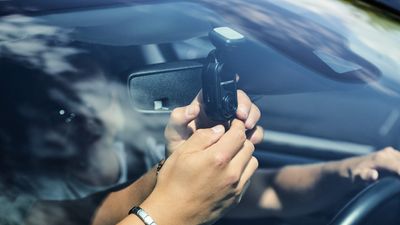 Does a dash cam drain battery? Here’s what you need to know, according to experts