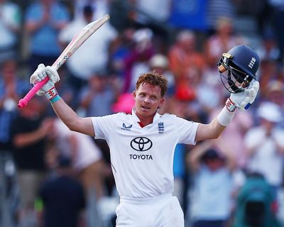 Duckett praises Pope for shrugging off England pressure with century against India