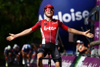 Baloise Belgium Tour: Jenno Berckmoes in tears after winning stage 4 as Ethan Hayter loses race lead by four seconds