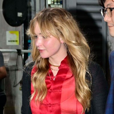 Jennifer Lawrence Swaps Her Favorite Easy Pants for an Elevated Skirt Trend