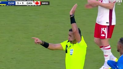FS1 Broadcast Caught Little Kid Flipping Off Refs After CONCACAF VAR Review