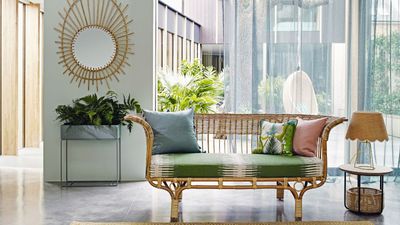 Bladeless fans vs. regular fans – which one is actually better? Our HVAC experts explain everything you need to know