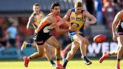Suns superstar hasn't re-signed just yet, Hardwick says