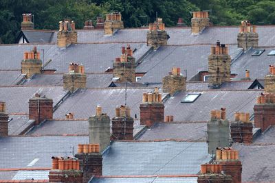 Almost a quarter of privately rented homes in UK fail to meet basic living standards