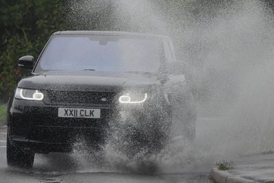 Heatwave begins to lift across UK while thunderstorms and rain move in
