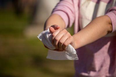 12 Genius Uses for Baby Wipes (Even If You Don’t Have a Baby)