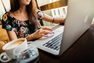 The Financial Pros and Cons of Being a Digital Nomad