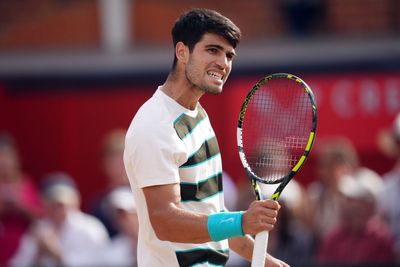 Carlos Alcaraz beats Jiri Lehecka to seal second Queen’s title