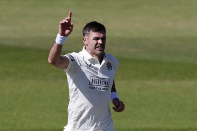 Stand-in captain James Anderson sees Lancashire frustrated by Kent and weather