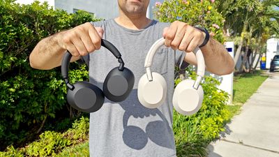 I spent a month comparing Sony's flagship WH-1000xM6 vs Sony WH-1000xM5: here's the model I'd buy