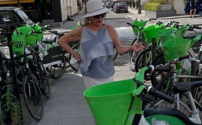 Dame Joan Collins lashes out at ‘loutish’ Lime users dumping e-bikes on pavement in London