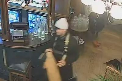 Met Police appeal after ‘priceless’ 280-year-old violin stolen from pub
