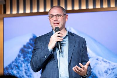 Gen Z's job ladder isn’t breaking because of AI—but it’s evolving, says LinkedIn COO