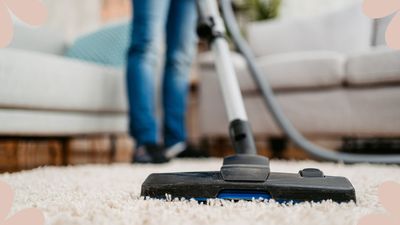How to clean a carpet in seven steps - with or without a machine