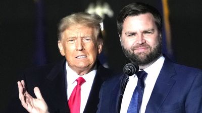 ‘Dumb and Dumber’: Donald Trump sabotages his own VP without a second thought, after throwing Tulsi Gabbard under the bus