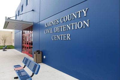 Reports of 'Adults Fighting Kids For Clean Water' in Texas Family Detention Centre Shocks Netizens