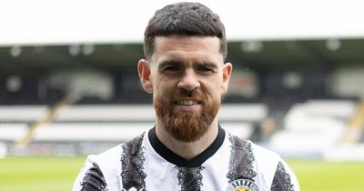 Liam Donnelly joins St Mirren as midfielder reunited with Stephen Robinson