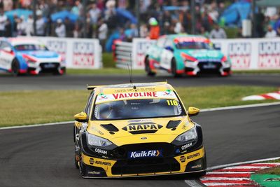 How Sutton nullified Ingram's BTCC pace superiority at Oulton Park