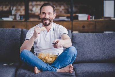 5 Things All Parents Secretly Do When They’re Home Alone