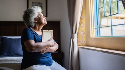 What to Do After Losing Your Spouse: An Expert Guide