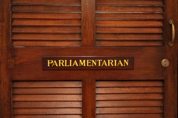 Injunction, immigration provisions caught in 'Byrd rule' review - Roll Call