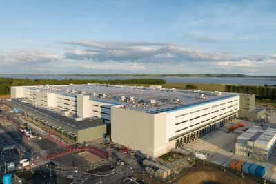 Amazon’s new UK warehouses to hire thousands as Starmer hails ‘win’ for Britain