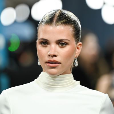 Sofia Richie Swapped Her Signature Waves For the Haircut of the Summer: The French Bob