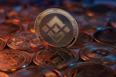 Changpeng Zhao Teases 'BNB MicroStrategy' As Ex-Hedge Fund Executives Reportedly Seek To Test Michael Saylor's MSTR Playbook
