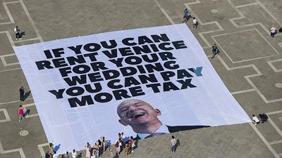 Jeff Bezos and Lauren Sanchez’s wedding sparks protests in Venice