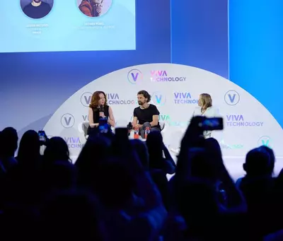 Hinge's CEO says dating isn't something people should leave up to AI