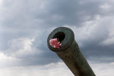 Investors liked the peace but they love war even more, asset markets are saying today
