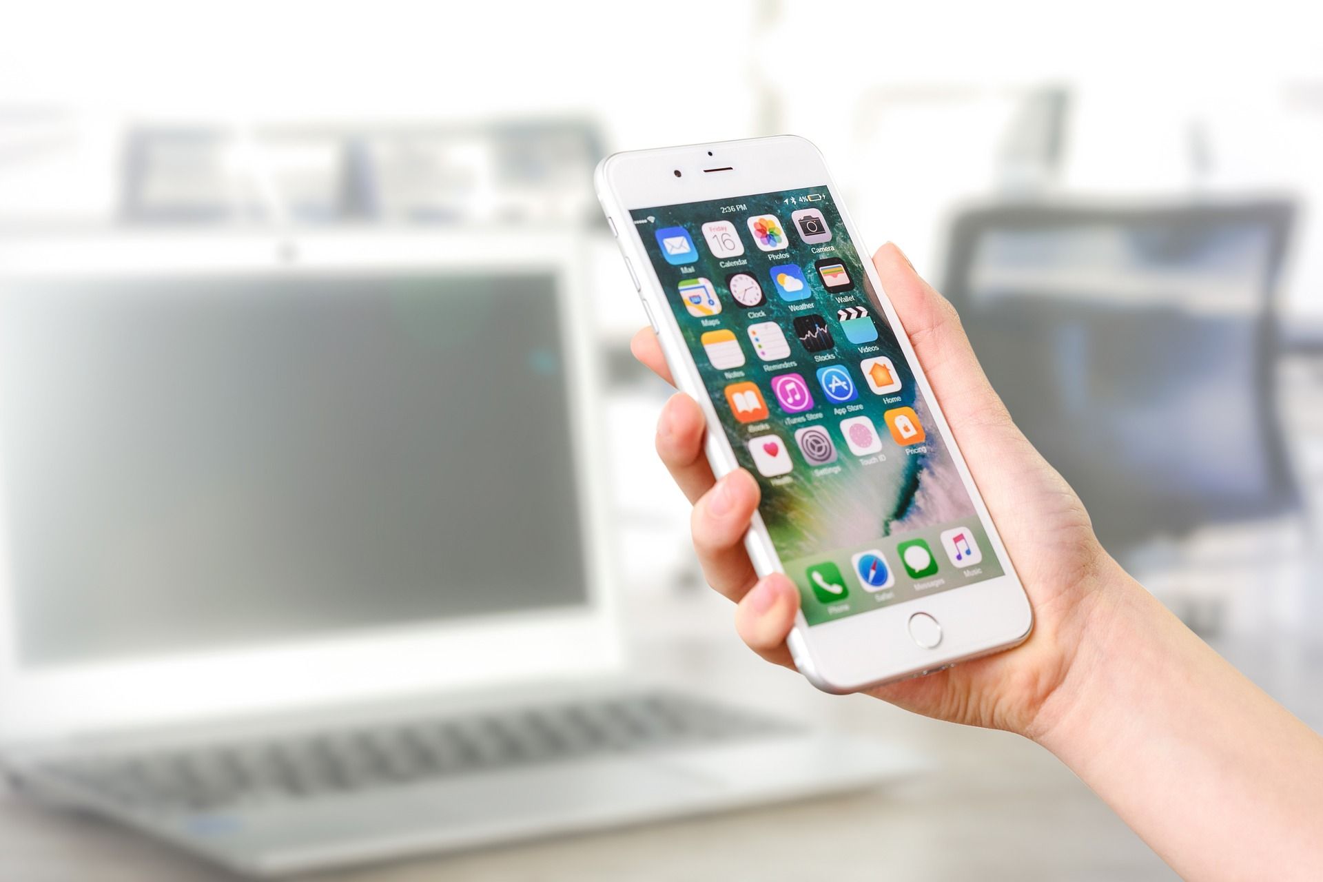 iOS 26 Beta 2 Changes: Opaque Control Center,…