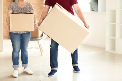 6 Red Flags That Mean It’s Time to Leave Your Town and Start Over