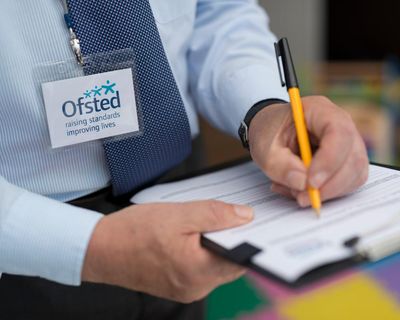 Headteachers in England threaten to quit as Ofsted inspectors over proposed overhaul