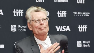 ‘I believe Trump knows’: Stephen King finds evidence of what the Commander-in-Grief does alone in the dark