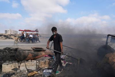 Turning plastic into fuel: Photos of Gaza's youth surviving with makeshift burners
