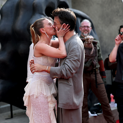 Jonathan Bailey Shares the Sweet Reason Behind that Viral Scarlett Johansson Kiss