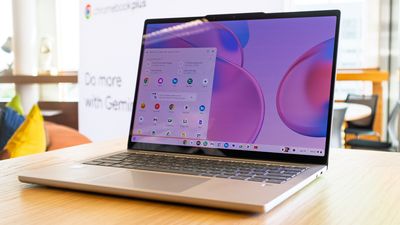 The Lenovo Chromebook Plus 14 is so packed with next-gen AI, I'm considering ditching my MacBook