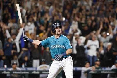 Cal Raleigh and Eugenio Suarez named MLB Players of the Week