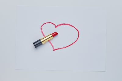 The Disturbing Truth Behind ‘Love Bombing’ That Social Media Glosses Over