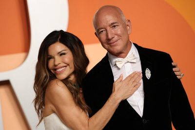 Jeff Bezos and Lauren Sánchez’s wedding invite slammed over ‘ugly’ design and use of ‘clip art’