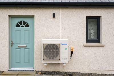 Make electricity cheaper so households benefit from heat pumps, advisers urge