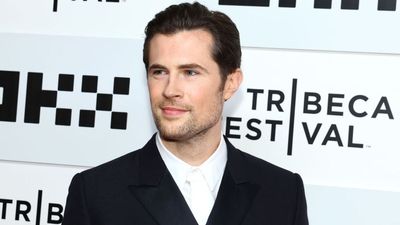 ‘Outlander’ heartthrob David Berry ditches the period drama, sets Hollywood abuzz with next decision