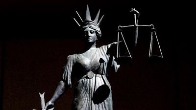 'Intense pain' during psychologist's alleged teen rape